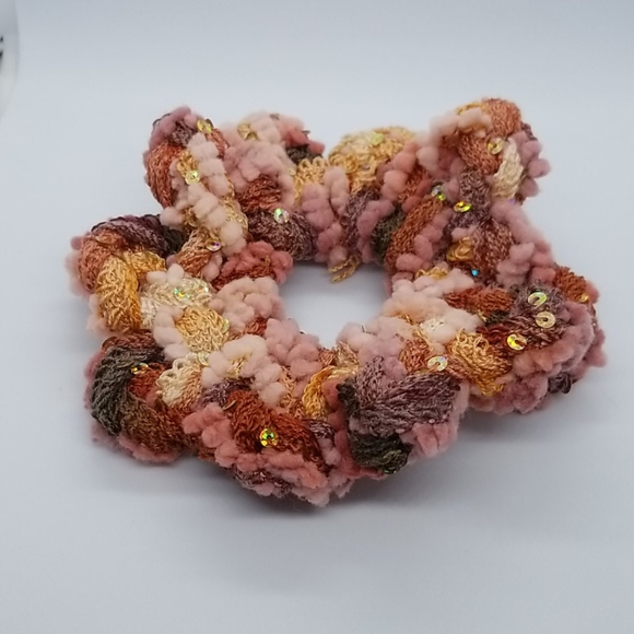 🥳NWT Handmade Hair Scrunchie - Picture 2 of 2